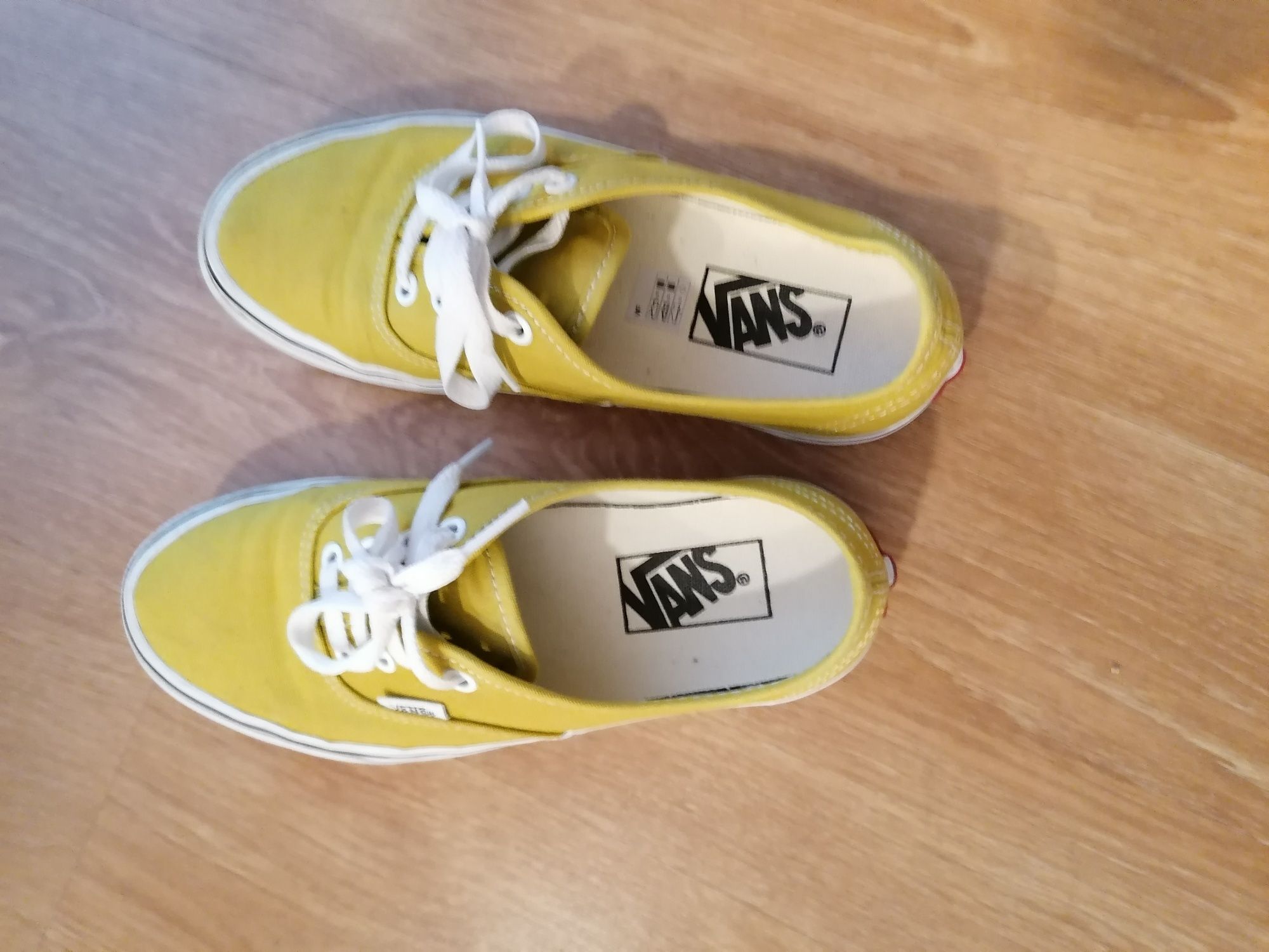 Vans authentic 36.5