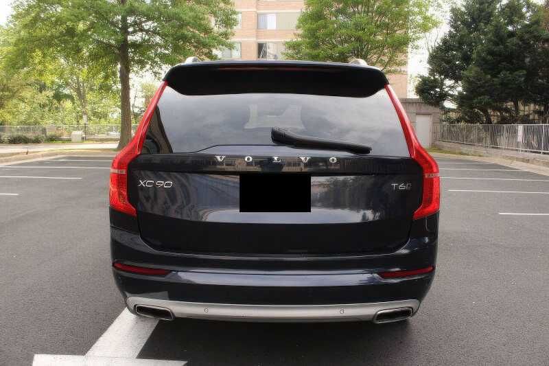 2019 Volvo XC90 T6 Momentum