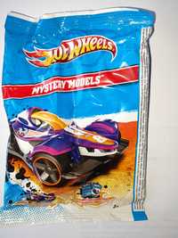 Autko Hot Wheels Mystery Models saszetka