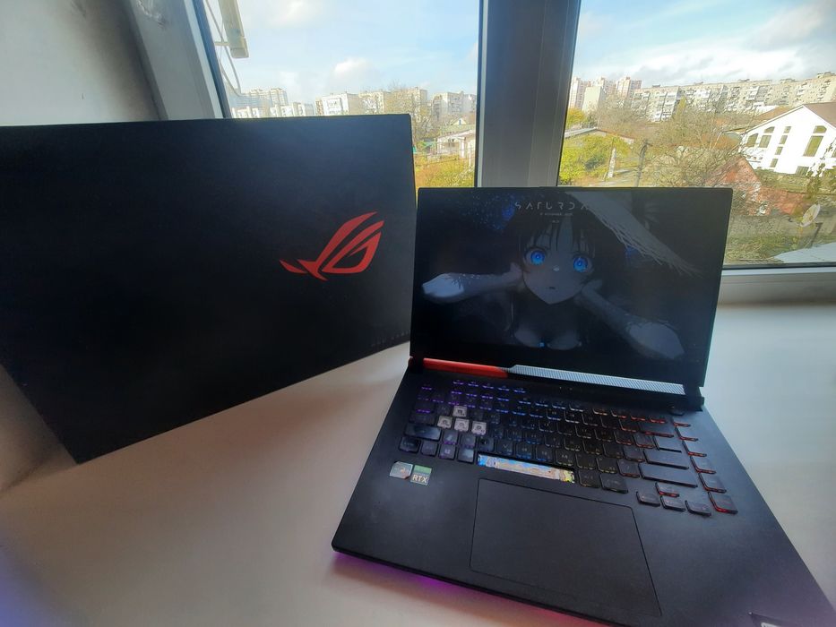 Продаю игровой ноутбук RogStrix Asus G513