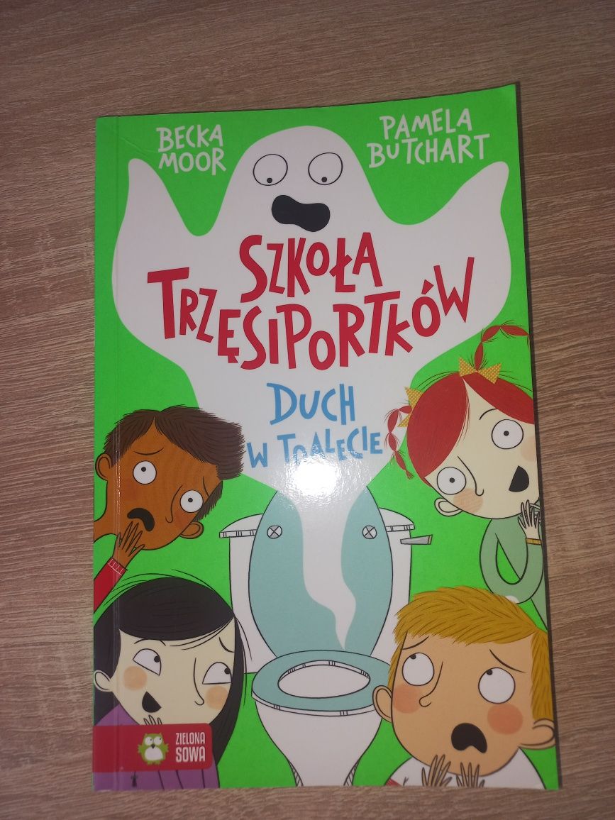 Szkoła trzęsiportków- duch w toalecie