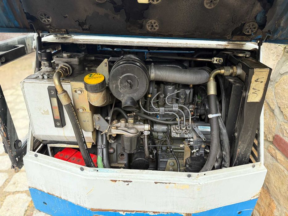 Minikoparka MACMOTER 1995, silnik Perkins 3, masa 1.5 tony