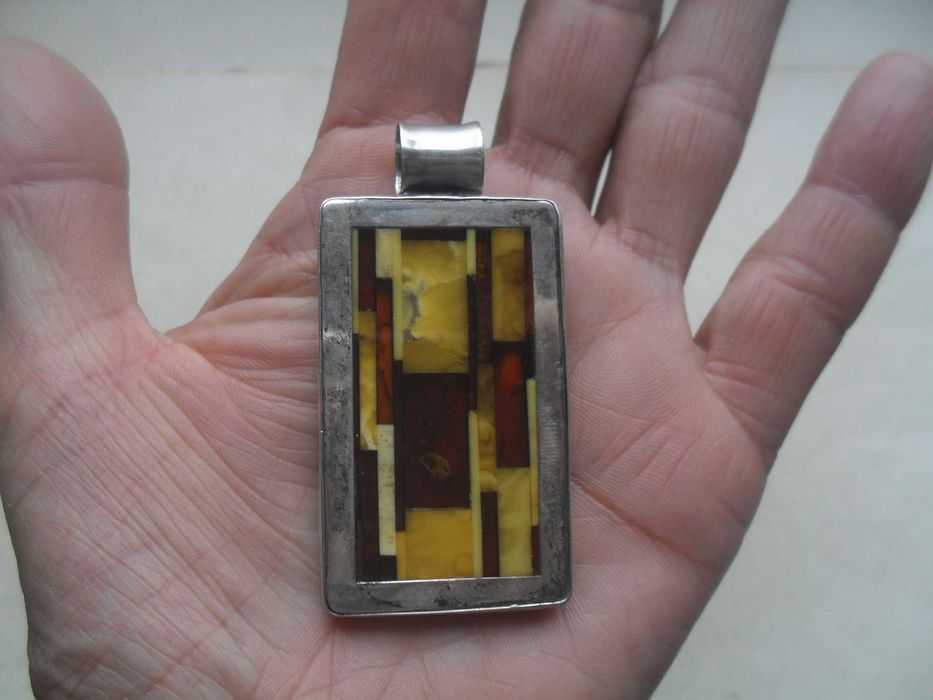 Srebrny duży wisior - mozaika z bursztynu - 21 gr - cena ost