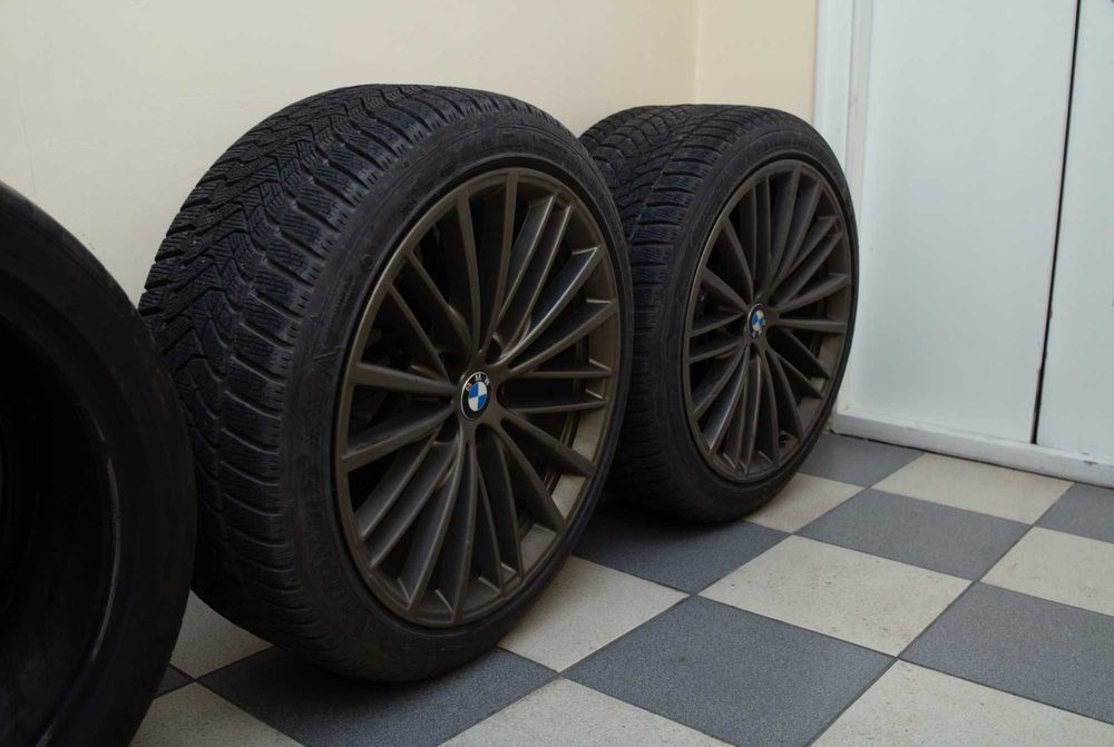 Колеса BMW G30 (стиль 635), разноширокі з шинами Dunlop Winter Sport 5
