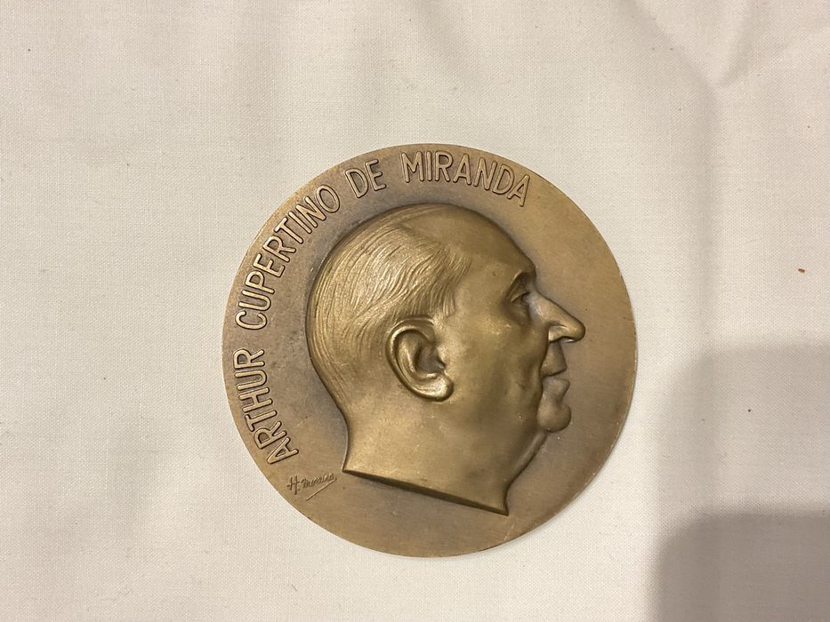 Medalhas em bronze dos anos 60