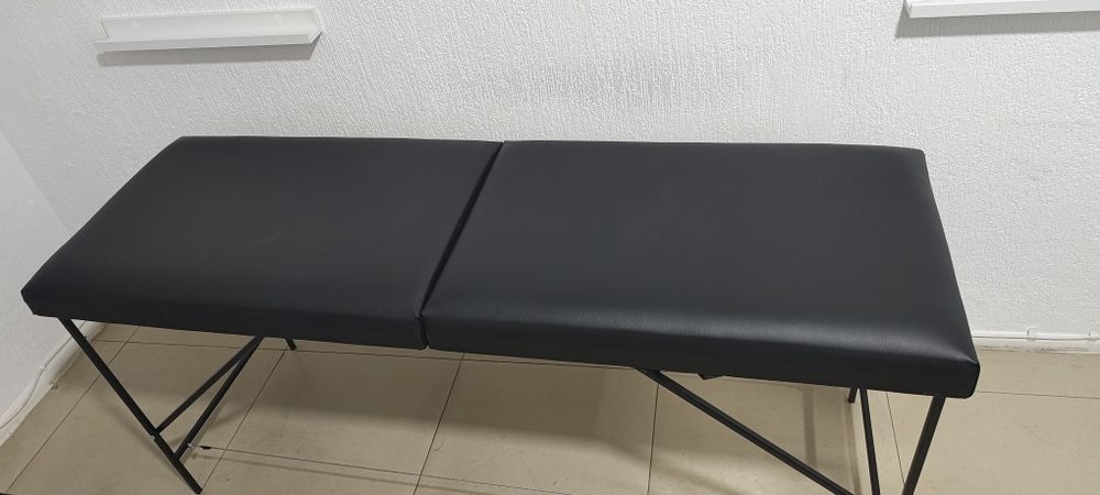 Кушетка нова чорного коляру