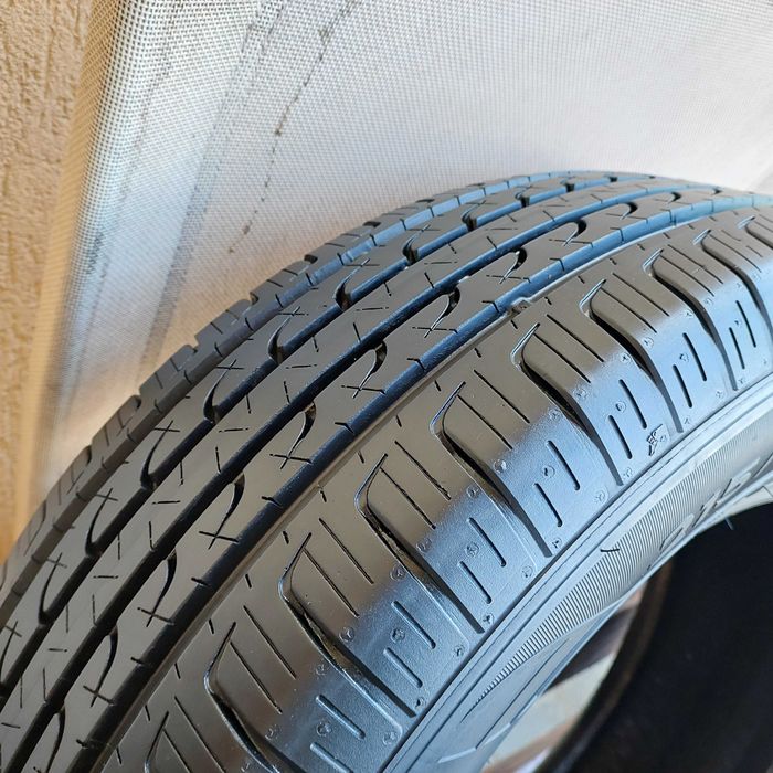 JAK NOWE Opony Letnie GOOD YEAR EFFICIENT GRIP 215/65/16 7mm bieżnika