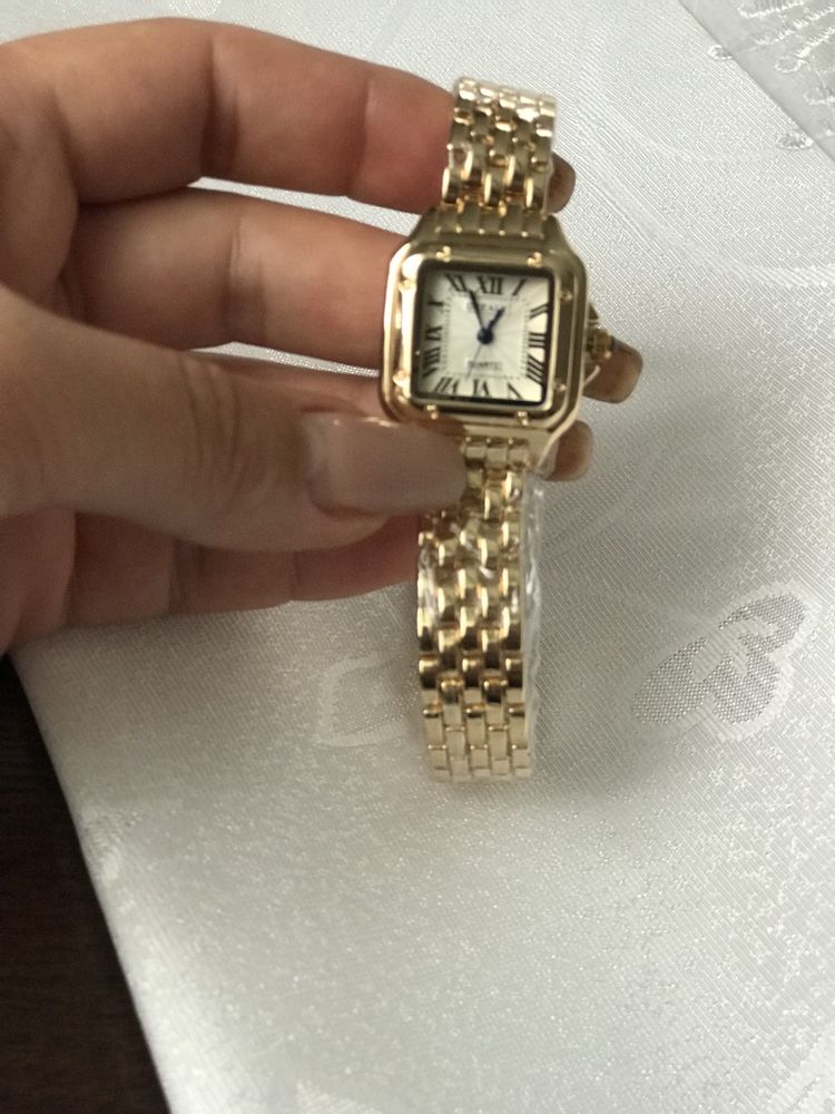 Годинник в стилі Kartier, золотий годинник,подарунок на день народженн