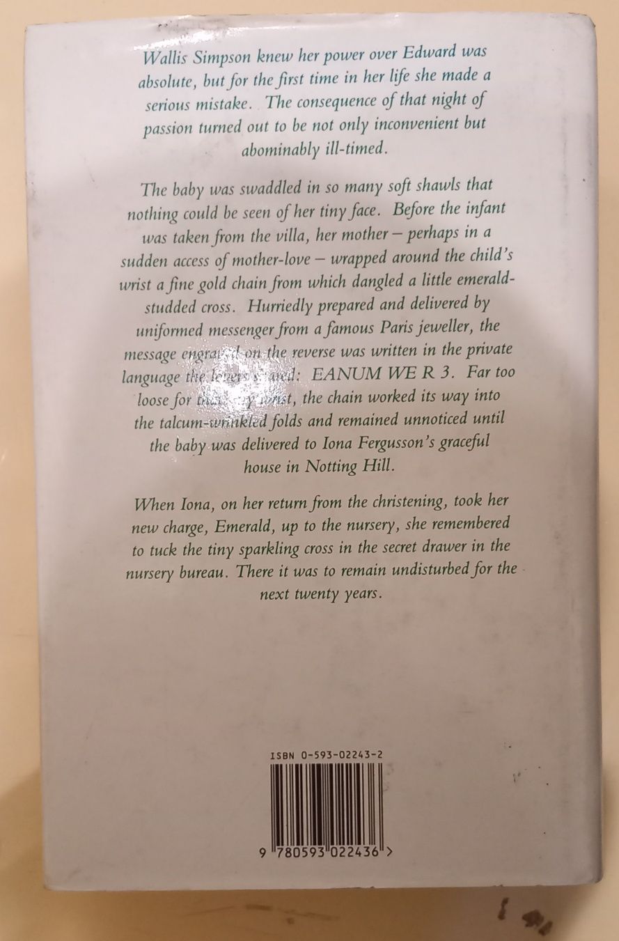 Livro de Elisabeth Luard" Emerald", em inglês. PORTES GRÁTIS.
