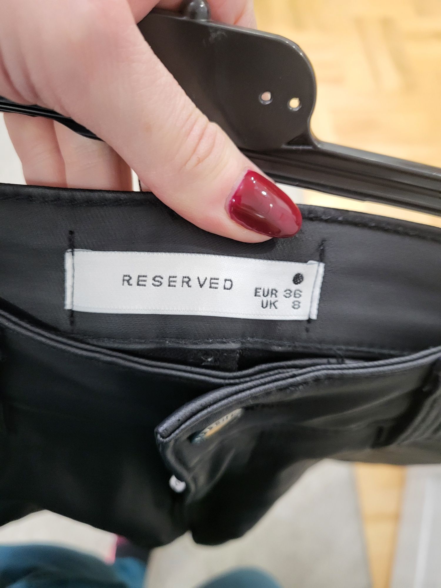 Woskowane spodnie rurki Reserved stan idealny 36 S