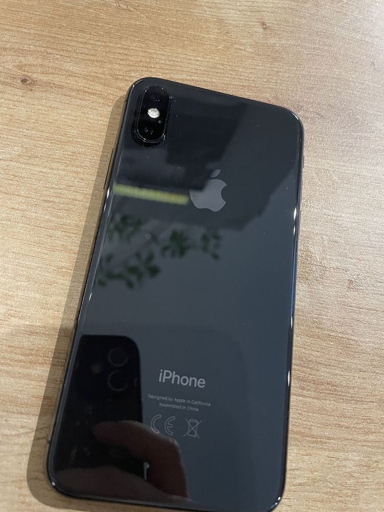 iPhone XS czarny