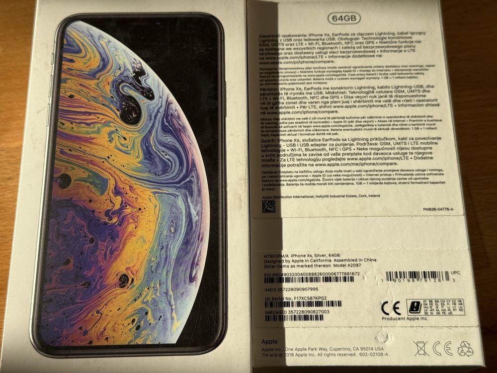 iPhone XS 64 GB - Silver (srebrny) ZESTAW + dwie obudowy