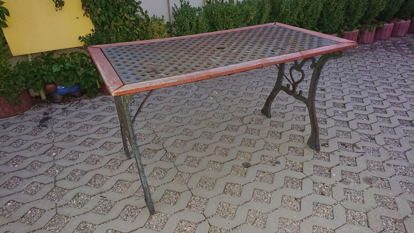 Stół ogrodowy żeliwny