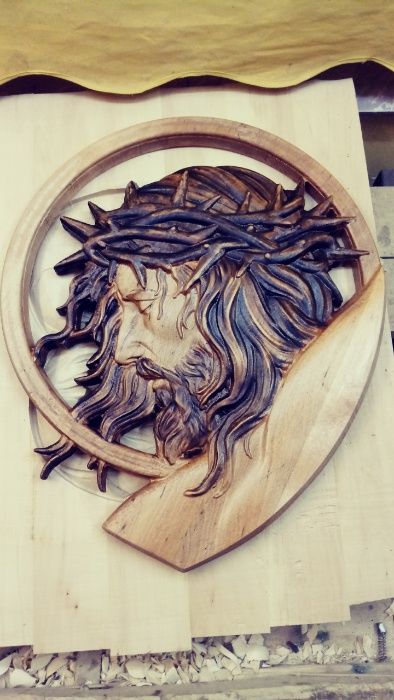 Jezus-Plaskorzezba-Drewno