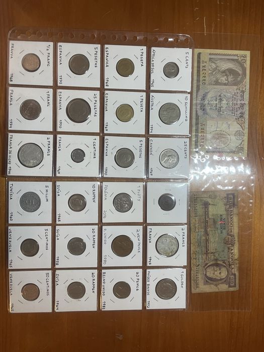 Coleção de moedas e notas