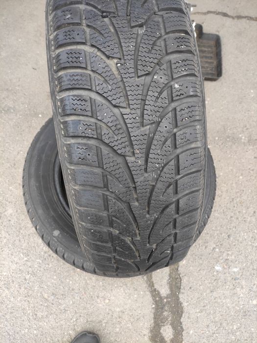 Продаю резину ICE BLAZER 215/60R17 SAILUN