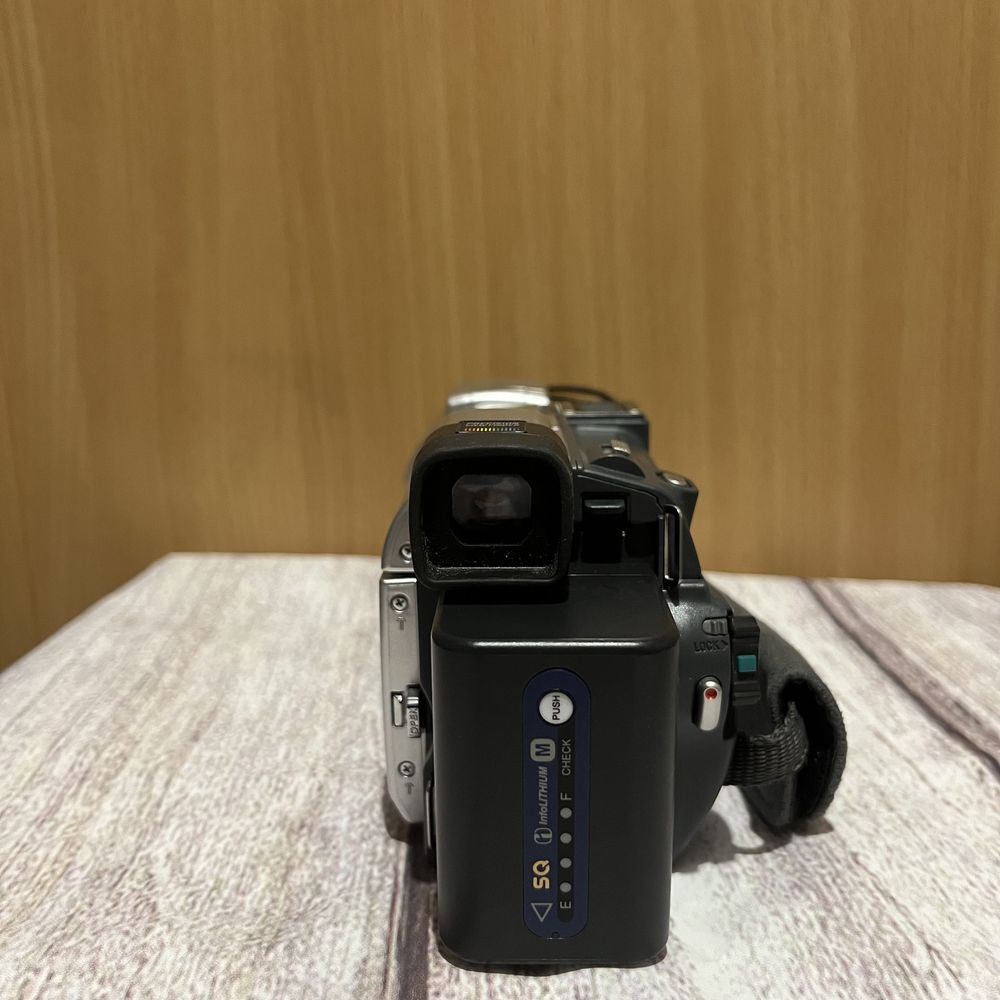 Камера Sony DCR-TRV60E