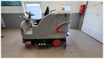 Szorowarka Comac Ultra 120 z nową baterią