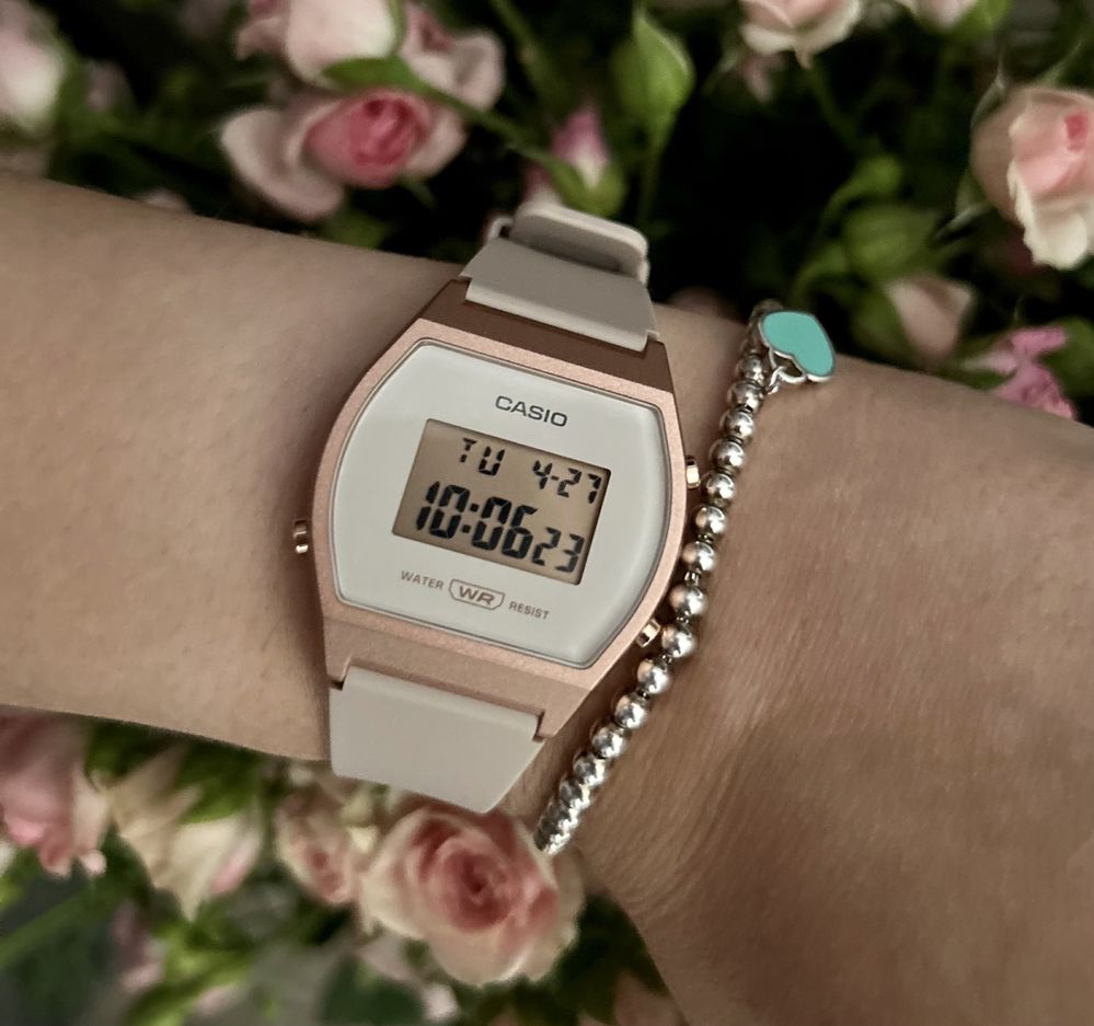 Наручний жіночий годинник Casio LW-204-4A новий оригінал розове золото