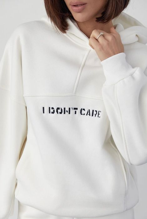 Жіночий спортивний костюм