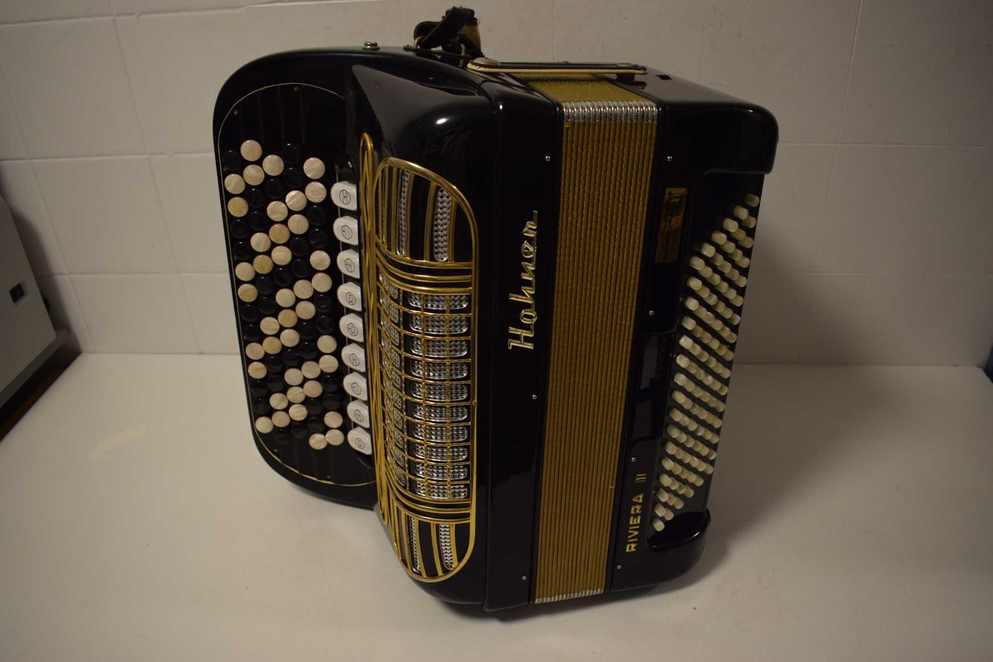 Acordeon Hohner Riveira III 3 Voz, 95