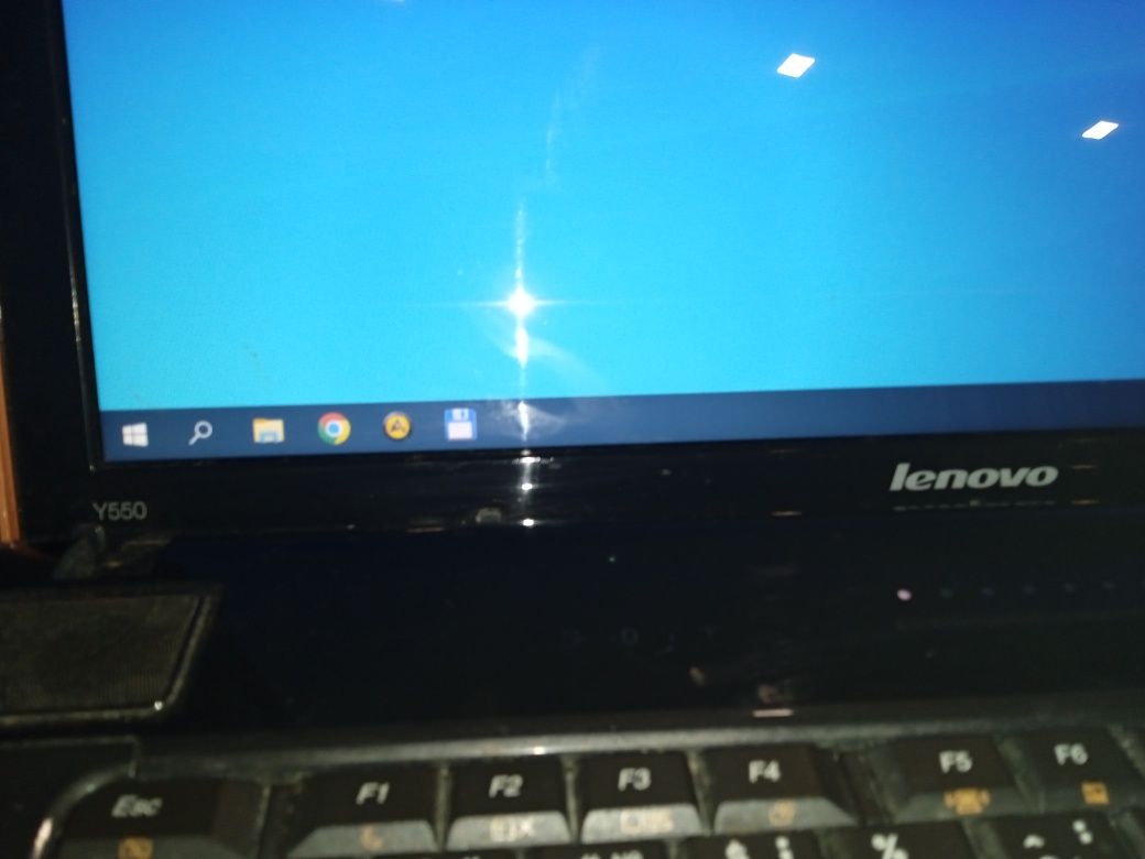Ноутбук Lenovo Y550 (озу 6 гб + ssd 120 gb)