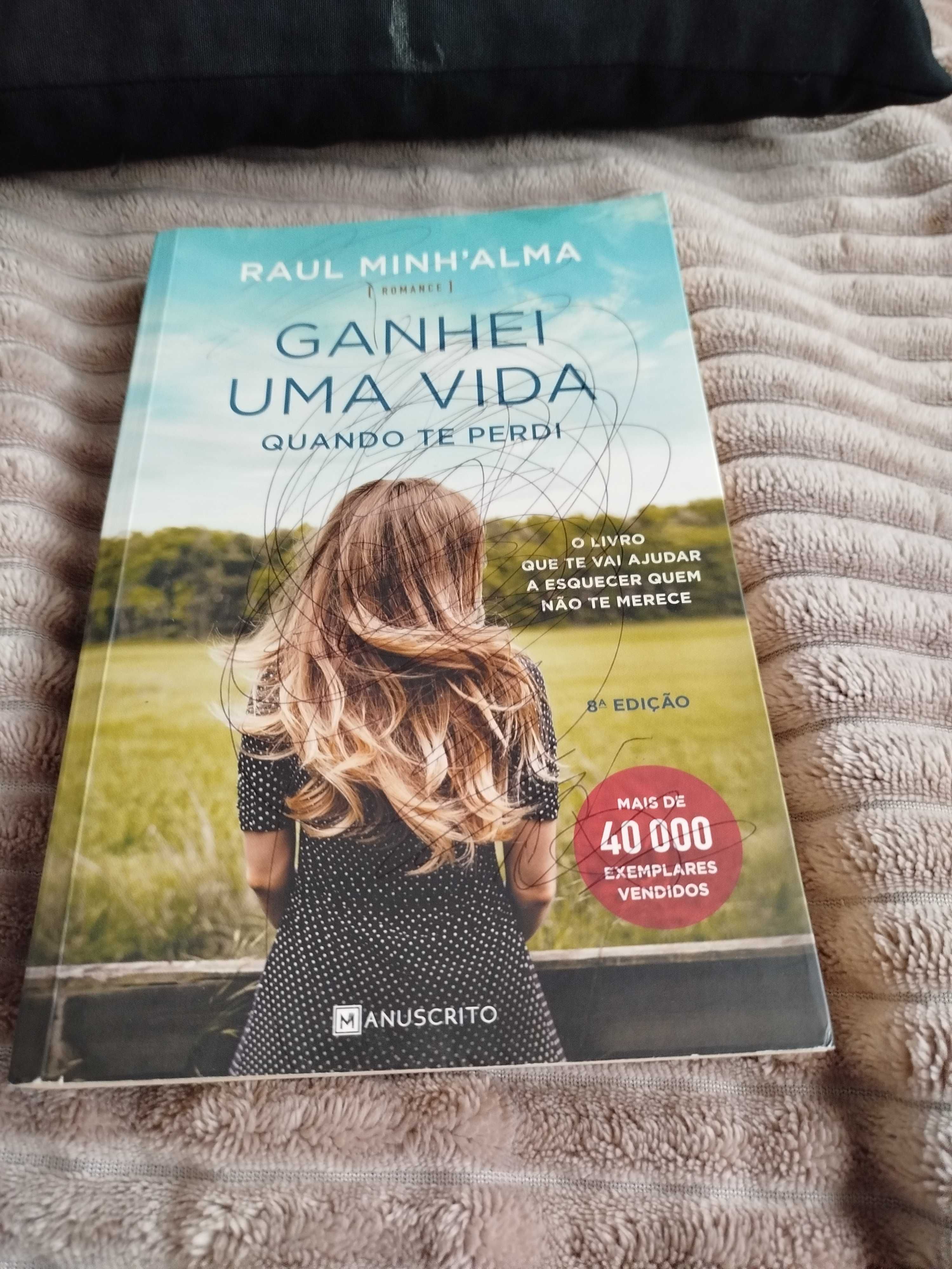 Variedade de livros
