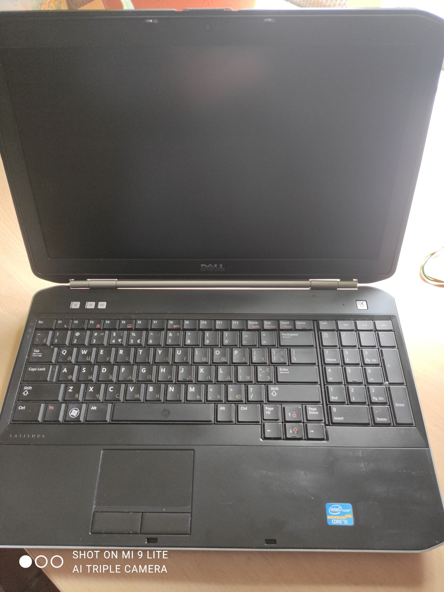 Ноутбук DeLL Latitude E5520