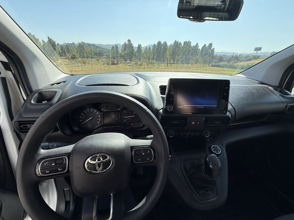 Toyota PROACEcity