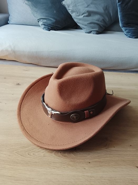 Kapelusz kowbojski karmelowy ciepły brązowy klasyczny rudy wild west