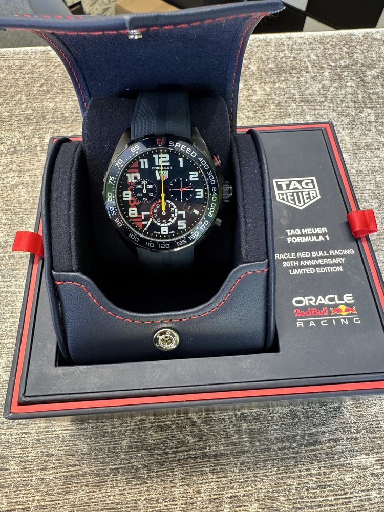 Tag Heuer Formula 1 Oracle Red Bull Chronograph 43mm CAZ101AZ.FT8090