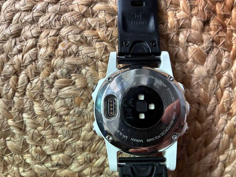 Продам годинник Garmin Fenix 5S Plus