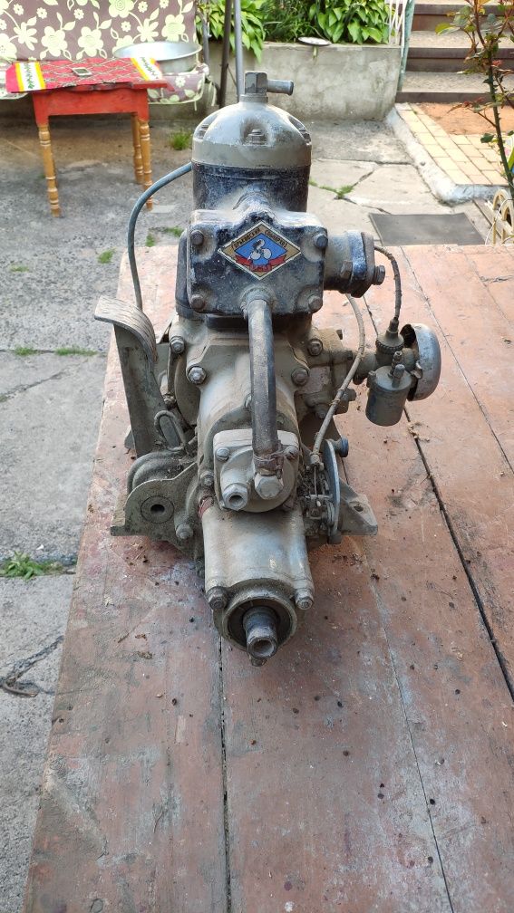 Двигун для лодки СМ-255 Л