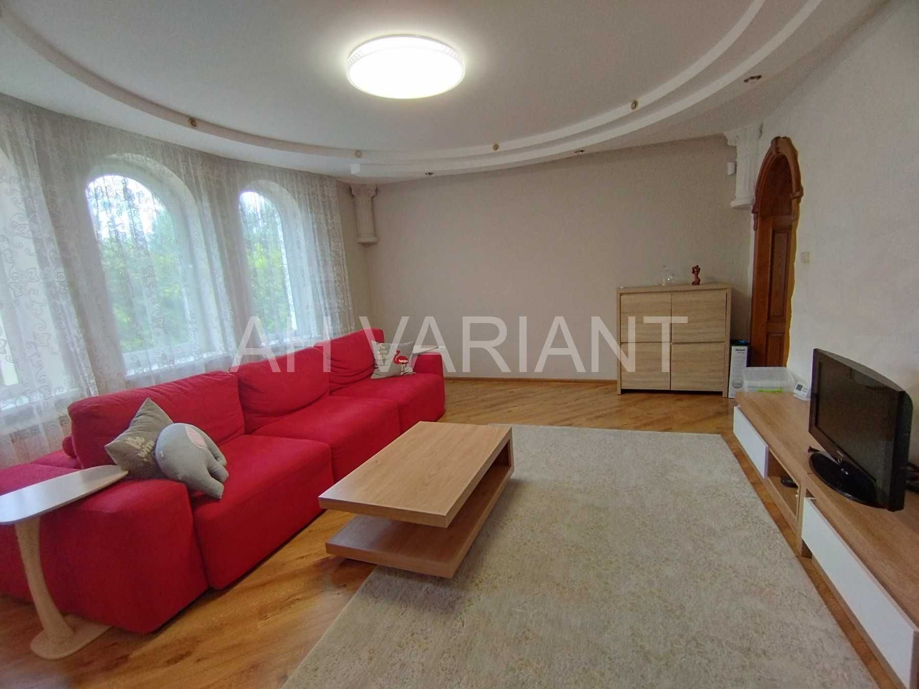 Продається сучасний будинок в м. Ужгород, вул. О. Блистіва
Код: 9135