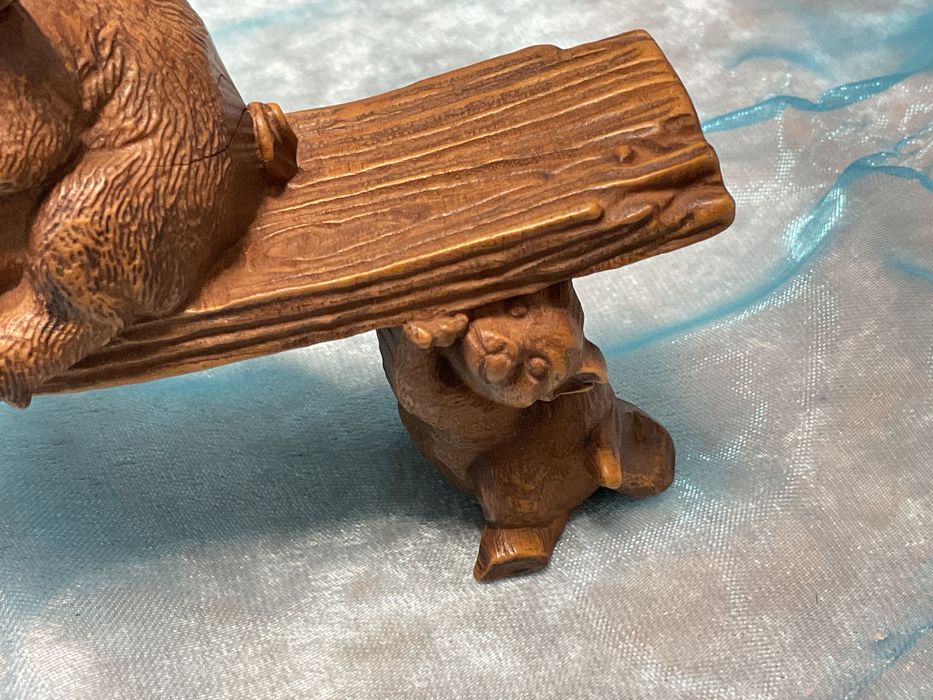 Escultura tema leitões madeira exótica