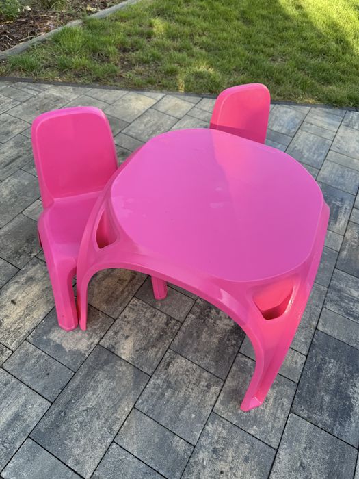 Sprzedam stolik z krzeselkami