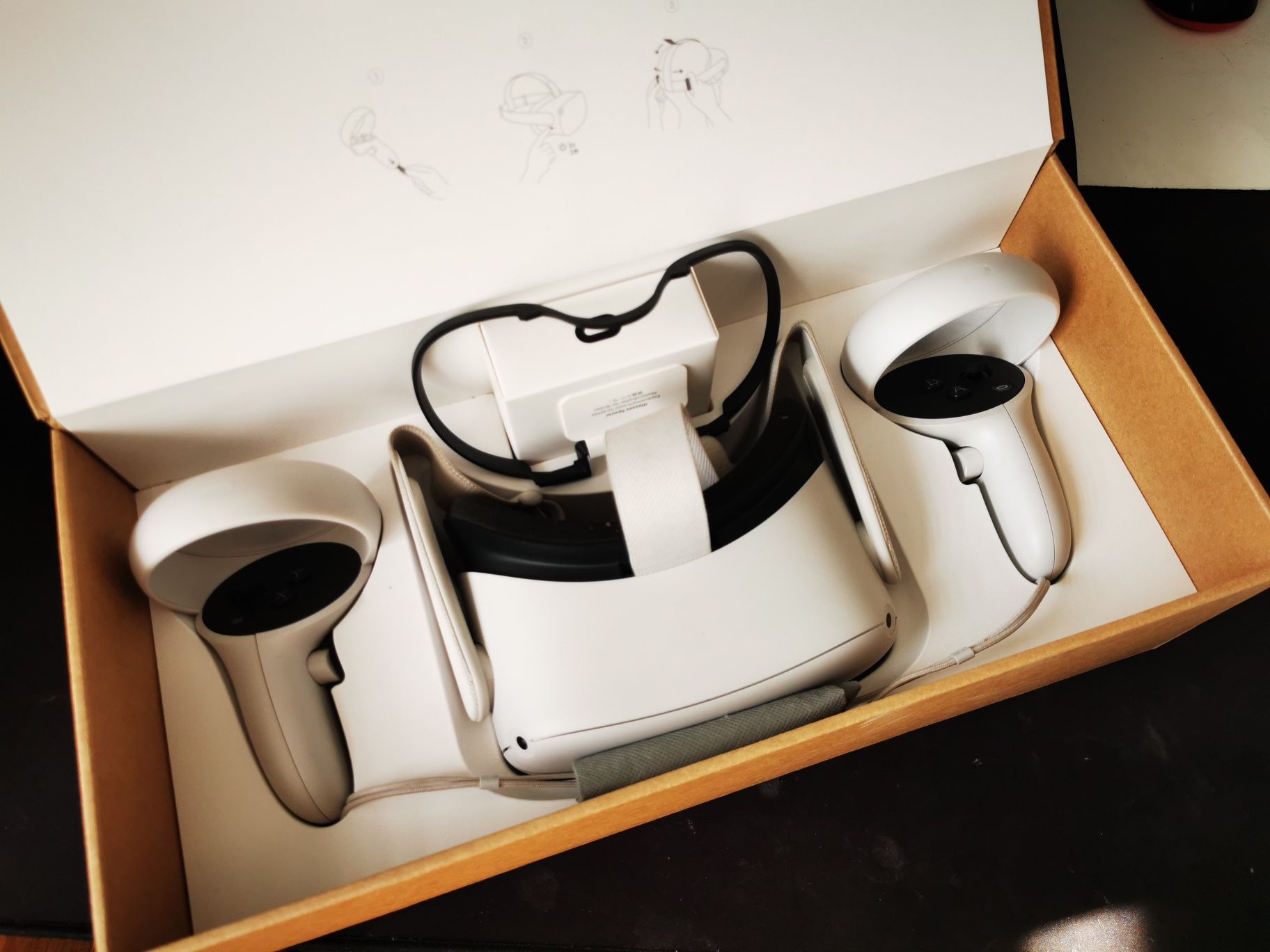 Zestaw gogle vr OCULUS QUEST 2 w stanie idealnym jak nowe 256GB