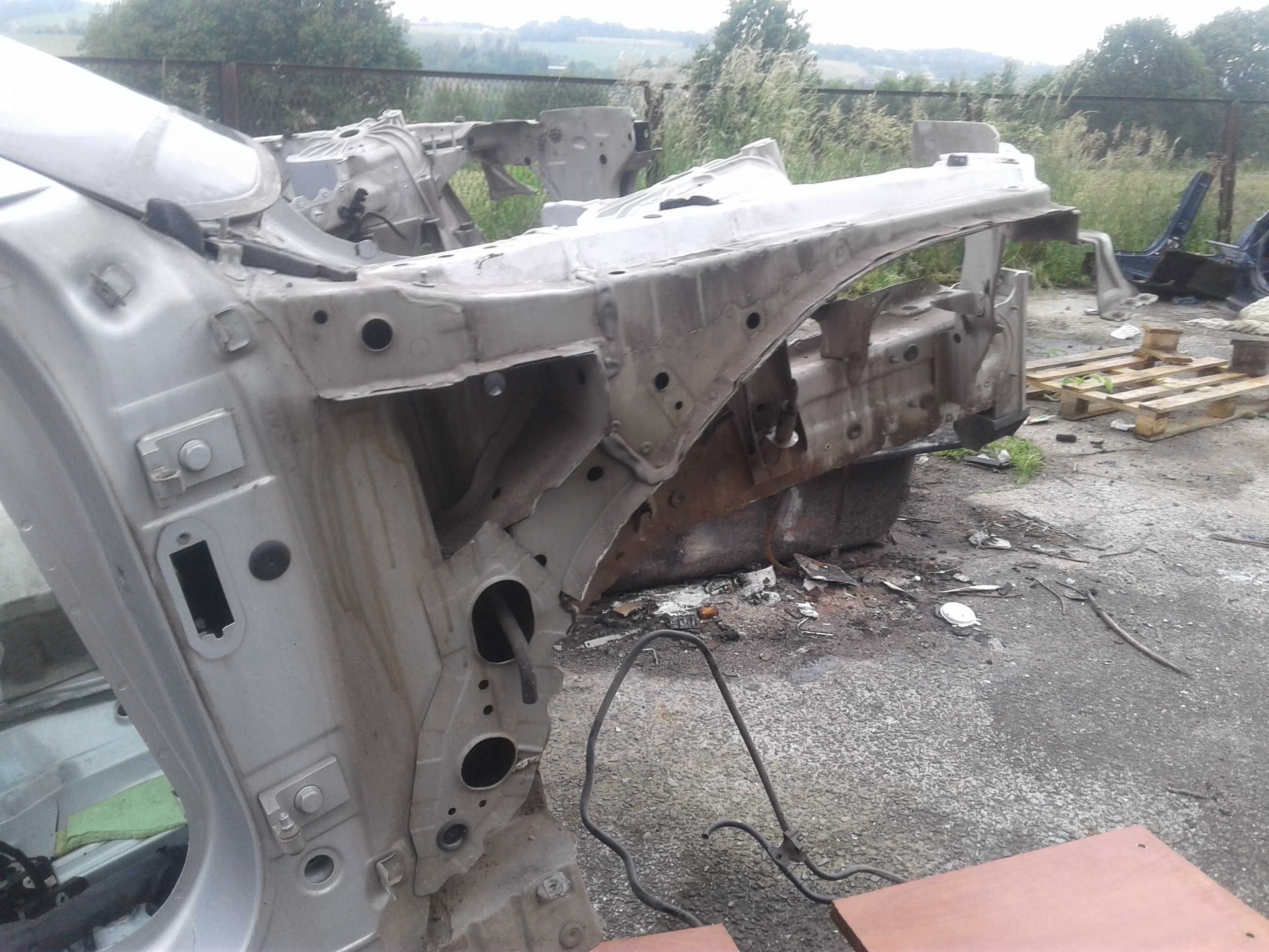 BMW 5 E60 Sedan Lew Próg Prawy Ćwiartka Dach Tytansilver Drzwi