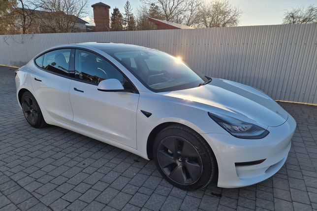 Tesla model 3 2021 standart plus 55kw