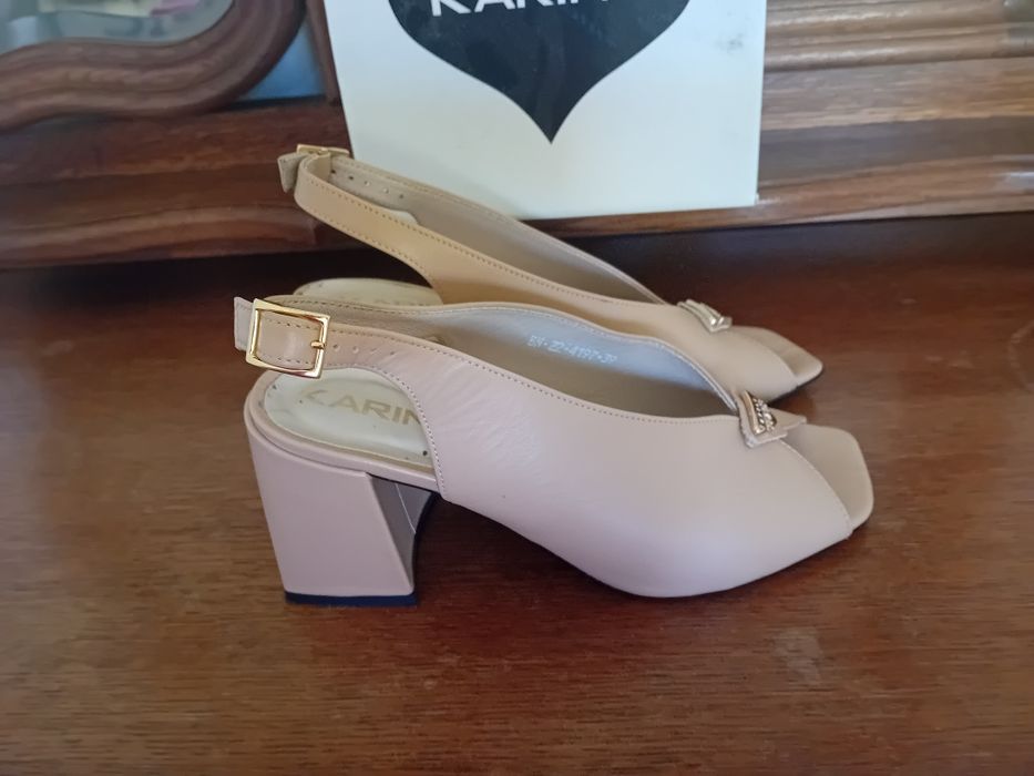 Buty Karino na komunię r.39 skóra