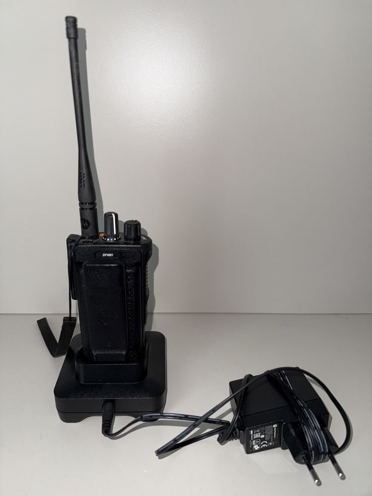Портативна радіостанція Motorola DP4801 UHF