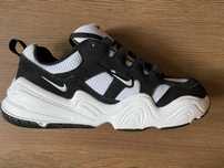 Nike білі/чорні кросівки Tech Hera