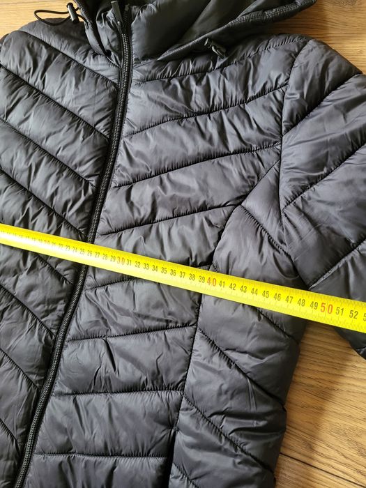 Куртка стограмівка.