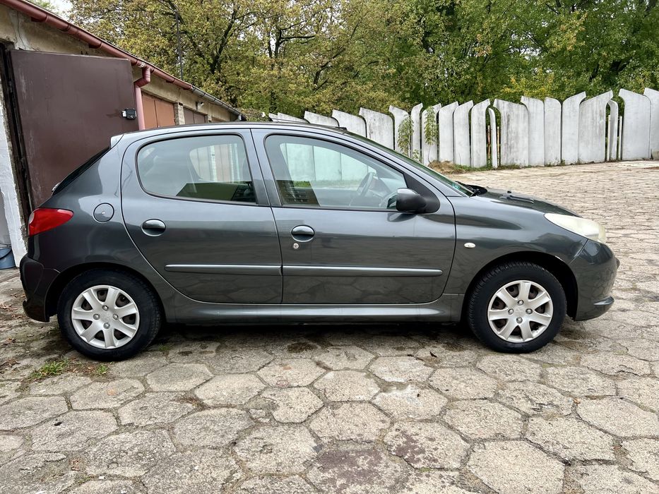 Peugeot 206+ 2011, 1.1, w pełni sprawny, gotowy do jazdy