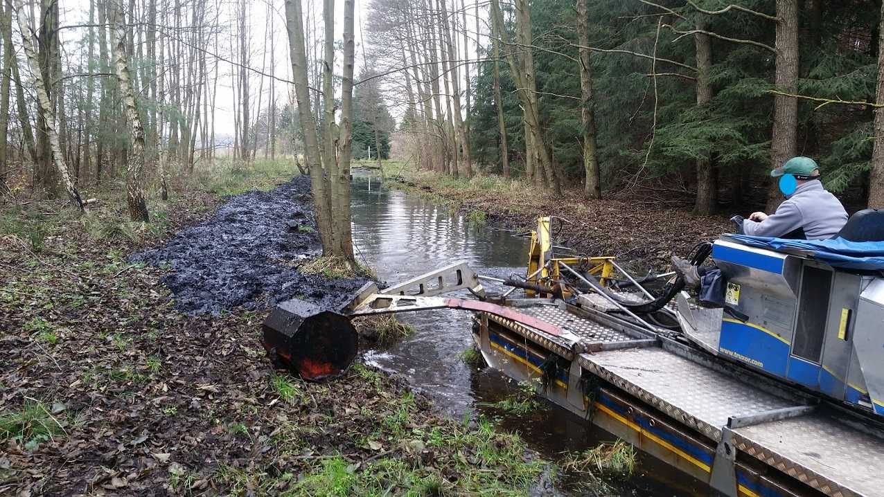 Koparka pływająca, kopanie stawów, rowy, bagna, refuler