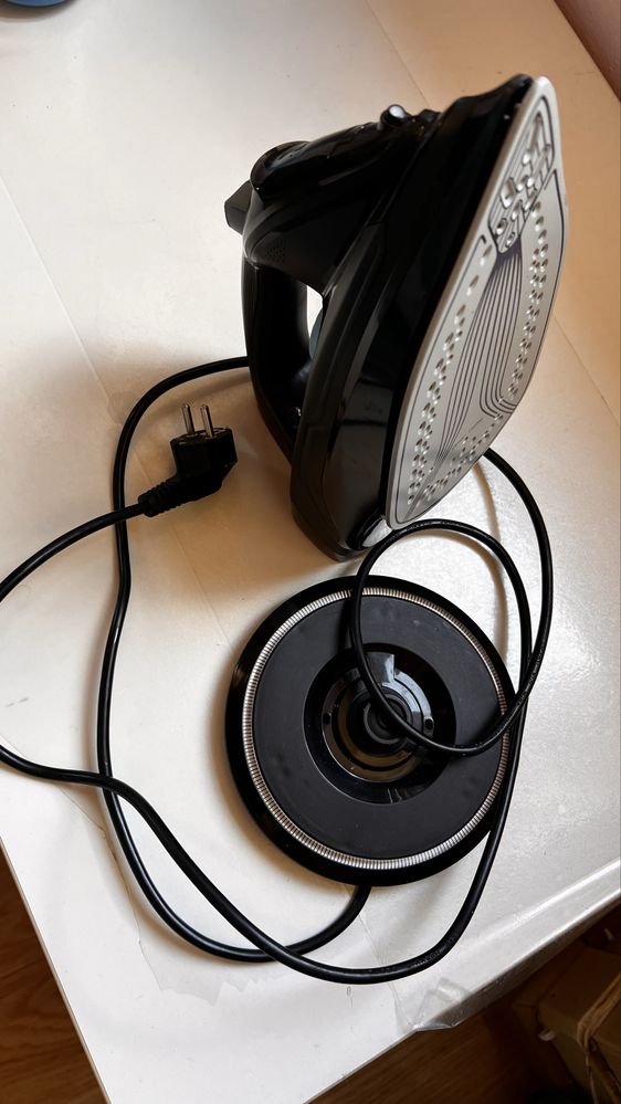 Ferro a vapor Qilive sem fio