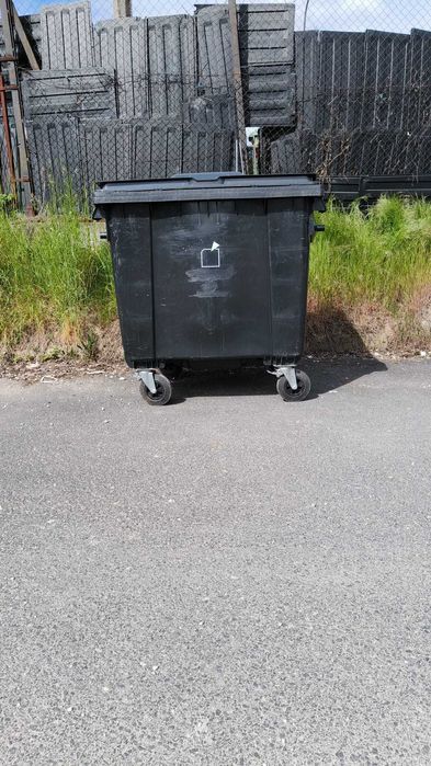 Używane pojemniki na odpady 1100l niemieckie kosze na śmieci