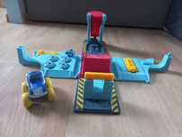 Warsztat samochodowy Crushera z wyrzutnią Fisher Price