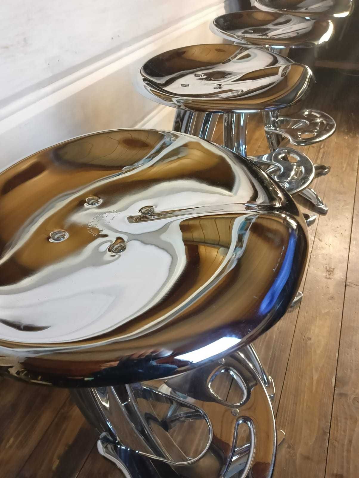 Kultowe stołki barowe Yasu Sasamoto dla Dulton Lotus - chrom. 4 szt.