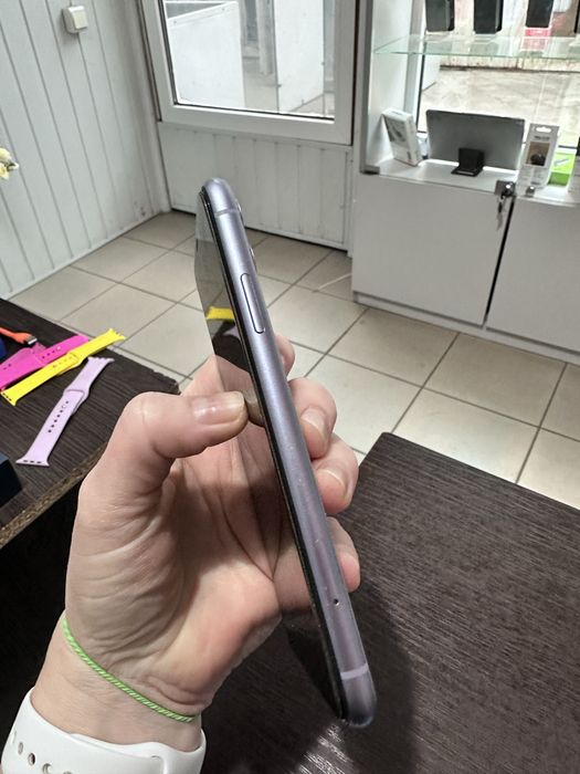 Продам iPhone 11 128 gb